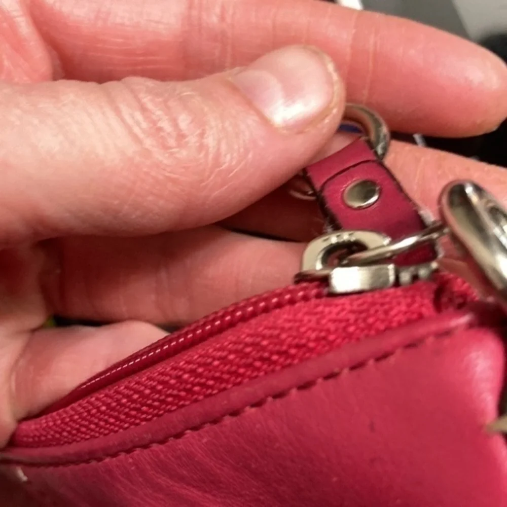 Coach vintage y2k pink leather soho wristlet mini bag